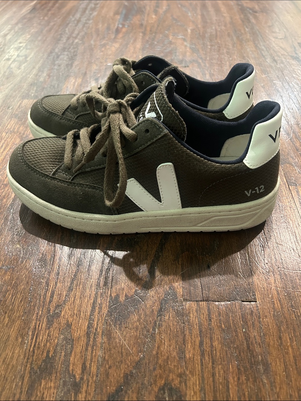 Veja V-12 B-Mesh Sneakers‎ Size:7